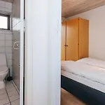 4 Person In Romo-by Traum